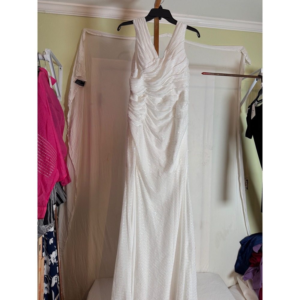 Weinaze White Sequin Ruched V-Neck Formal Evening Gown Dress Size 14 NEW